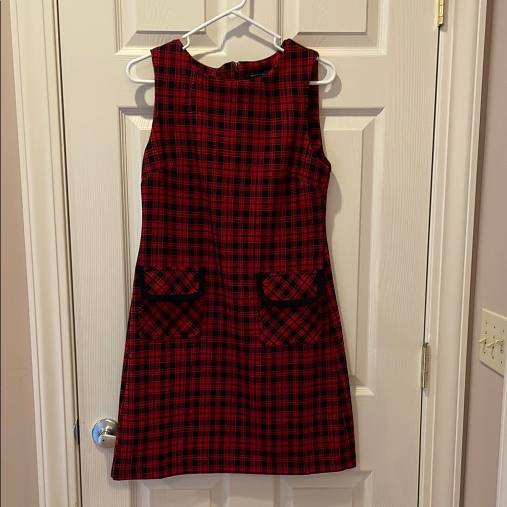 Tommy Hilfiger Women’s size 8 Red and Black Plaid Dress  Excellent Condition! - Picture 3 of 4